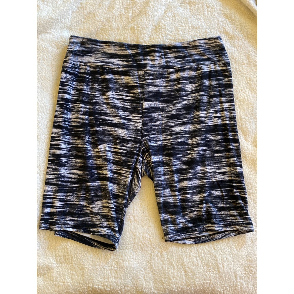 Terra & Sky Womens 1X Black White Space Dye Bike Shorts High Waisted Athleisure